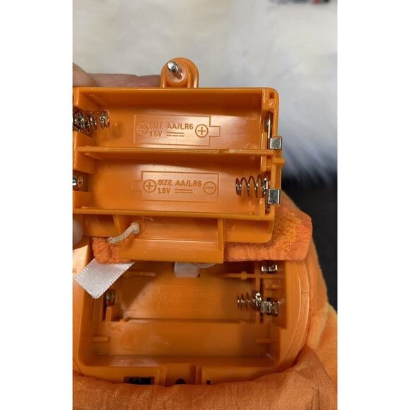 Vintage 1999 Authentic Disney Mattel Plush Taking Tigger Doll 2899AY Tested. - Picture 11 of 13